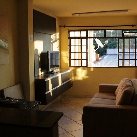 Hostel Pousada Consulado Ponta Grossa  Buitenkant foto